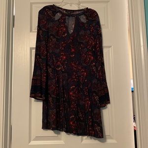 American Eagle Paisley Muted Tone Longsleeve Dress with Keyhole Neckline